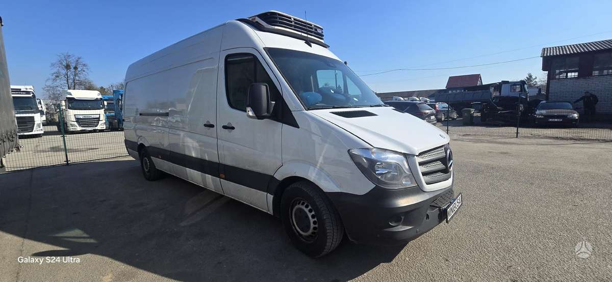 Mercedes-Benz Sprinter, cargo vans