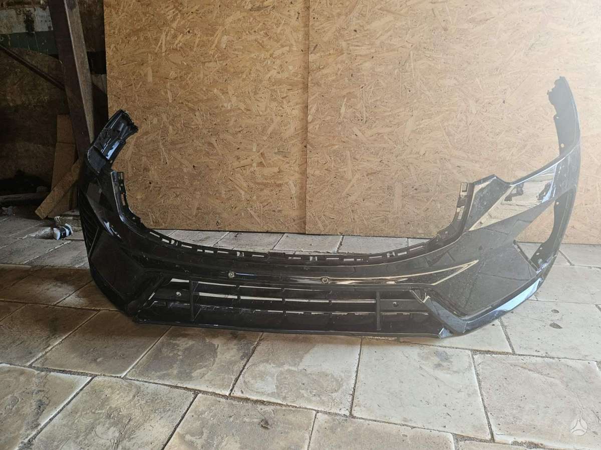 Volvo XC60 kėbulo dalys
