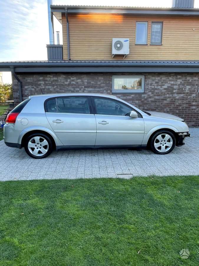 Opel Signum, 1.9 l., hatchback