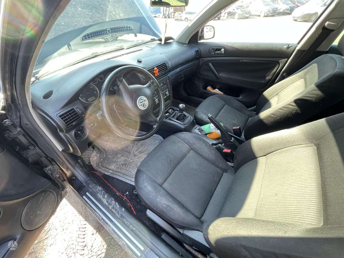 Volkswagen Passat for parts