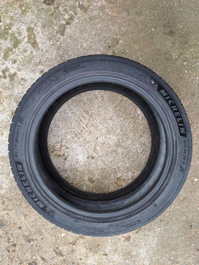 Michelin, vasarinės 225/45 R18