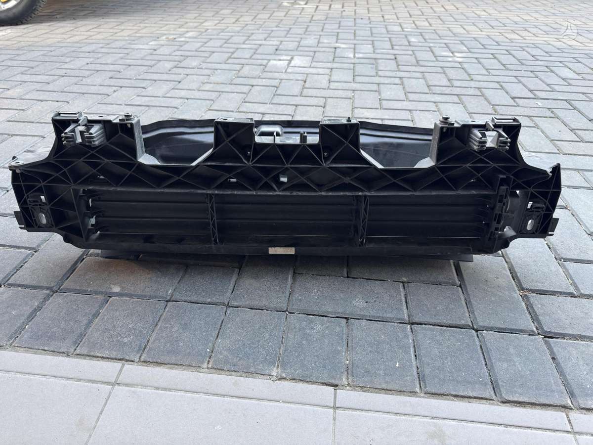 Audi e-tron детали кузова