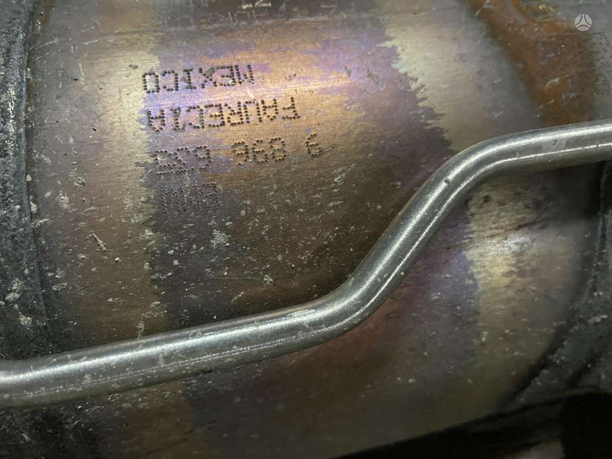 BMW X3 exhaust manifold