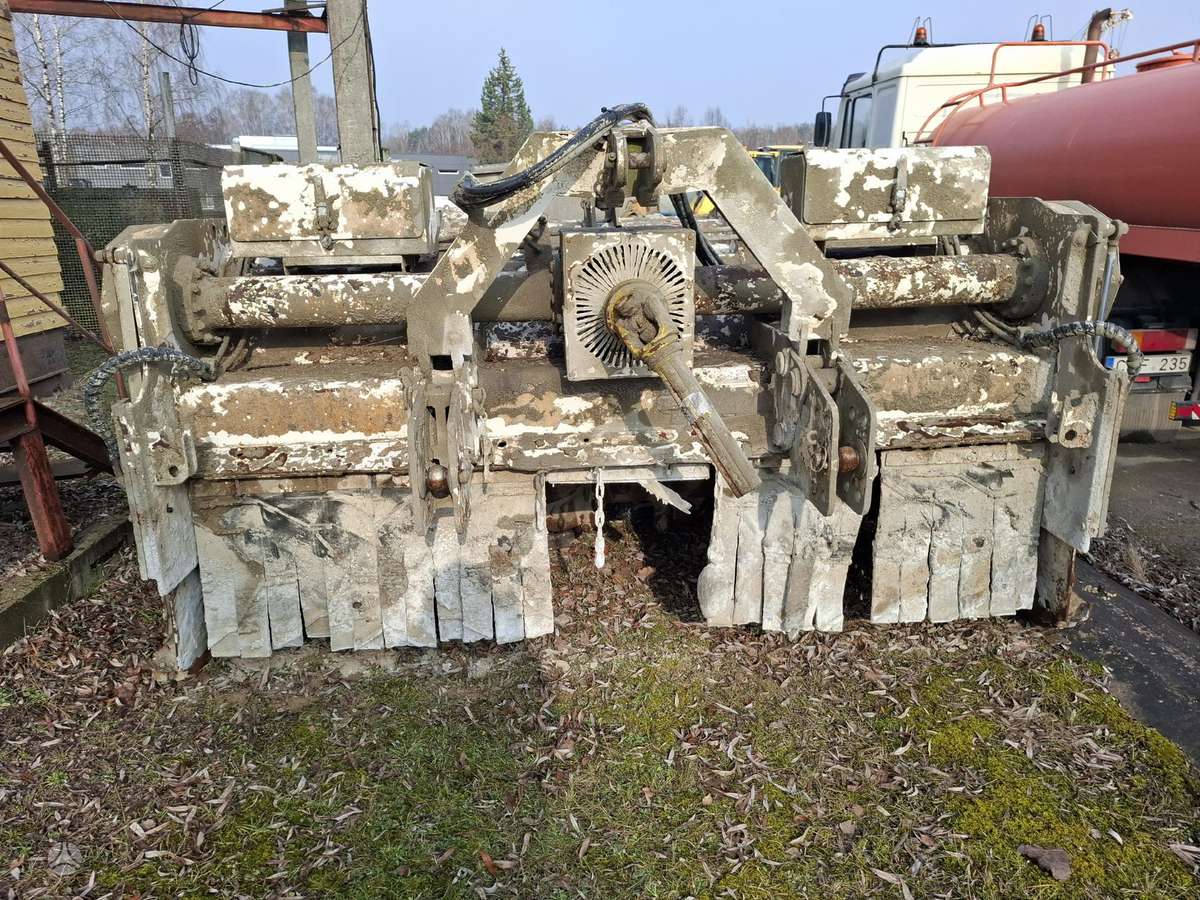 Wirtgen WS2500, kita