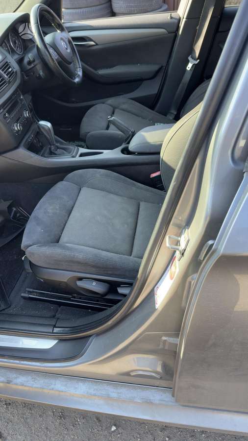 BMW X1 dalimis. Detaliu pristatymas
