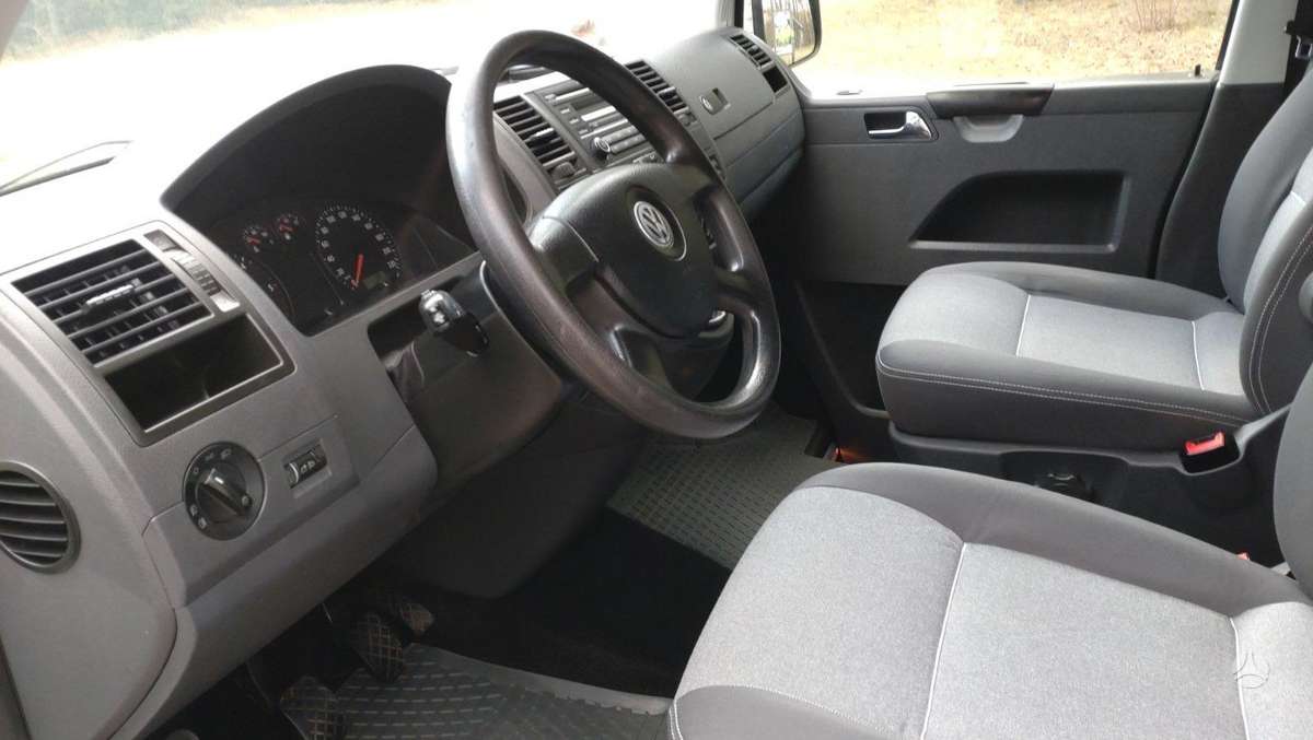 Volkswagen Multivan - 10