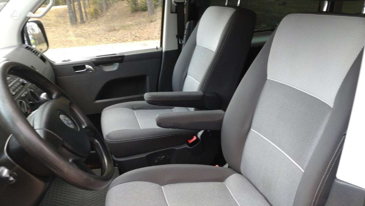 Volkswagen Multivan - 12