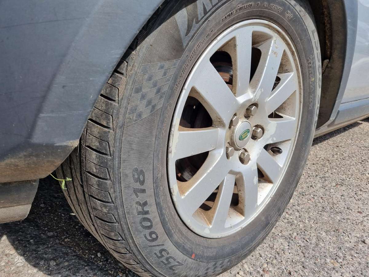 Land Rover Discovery Dalimis
