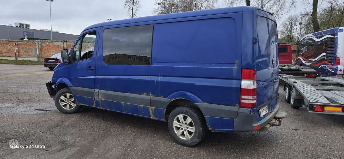 Mercedes-Benz Sprinter, passenger vans