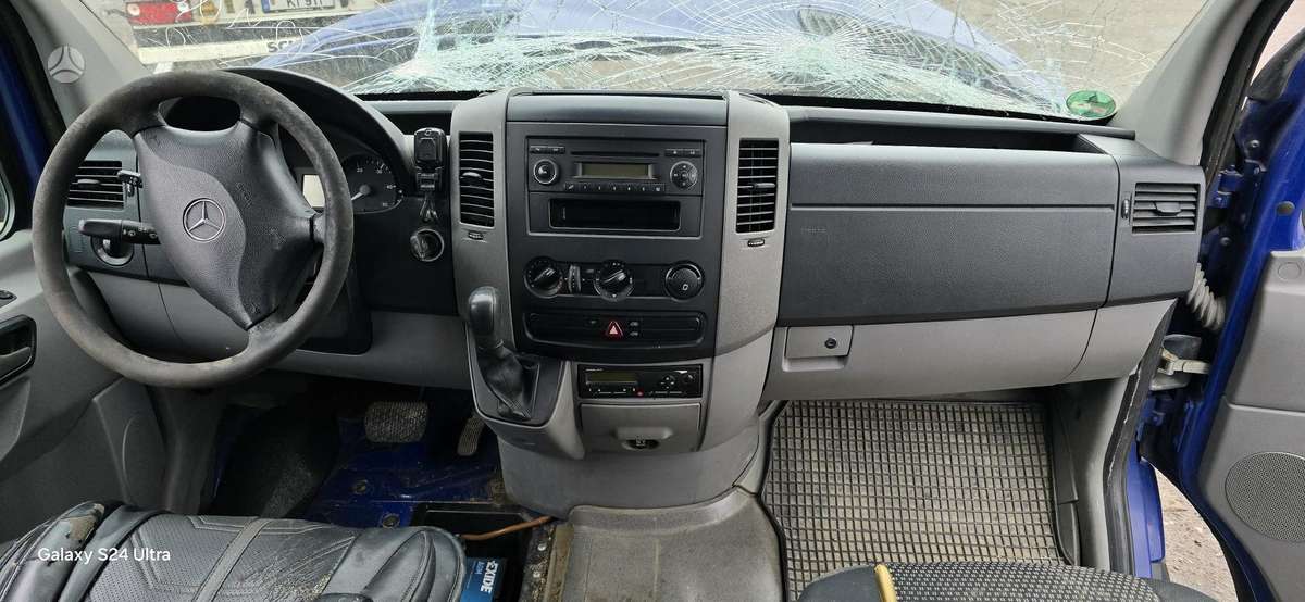Mercedes-Benz Sprinter, passenger vans