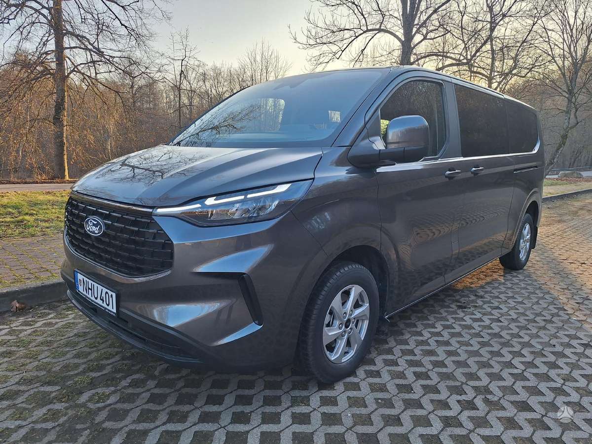 Ford Tourneo Custom, passenger minibus
