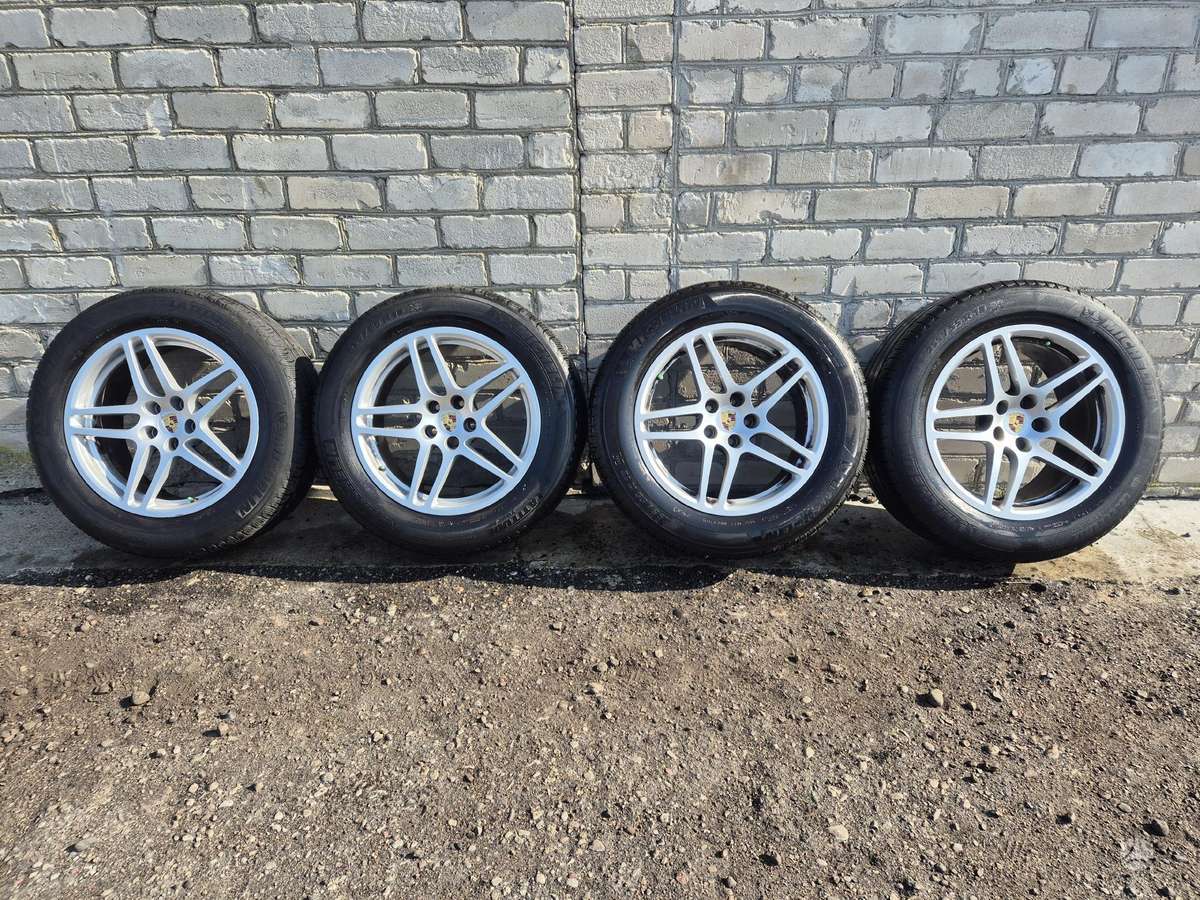 Porsche Macan, light alloy, R18
