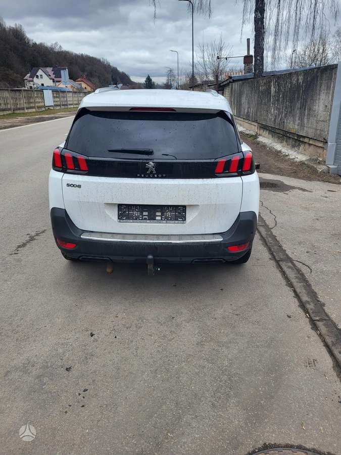 Peugeot 5008 dalimis