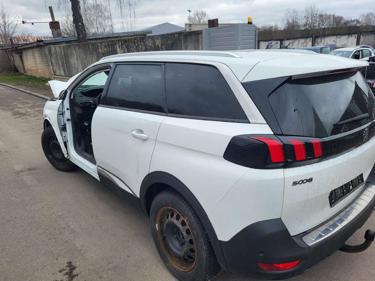 Peugeot 5008 dalimis
