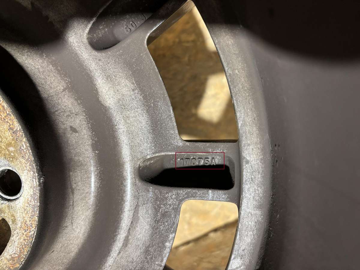 Honda E, 17075A, Cen25338