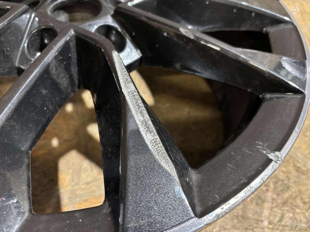 Skoda Karoq, 57A601025AS, Cen25347