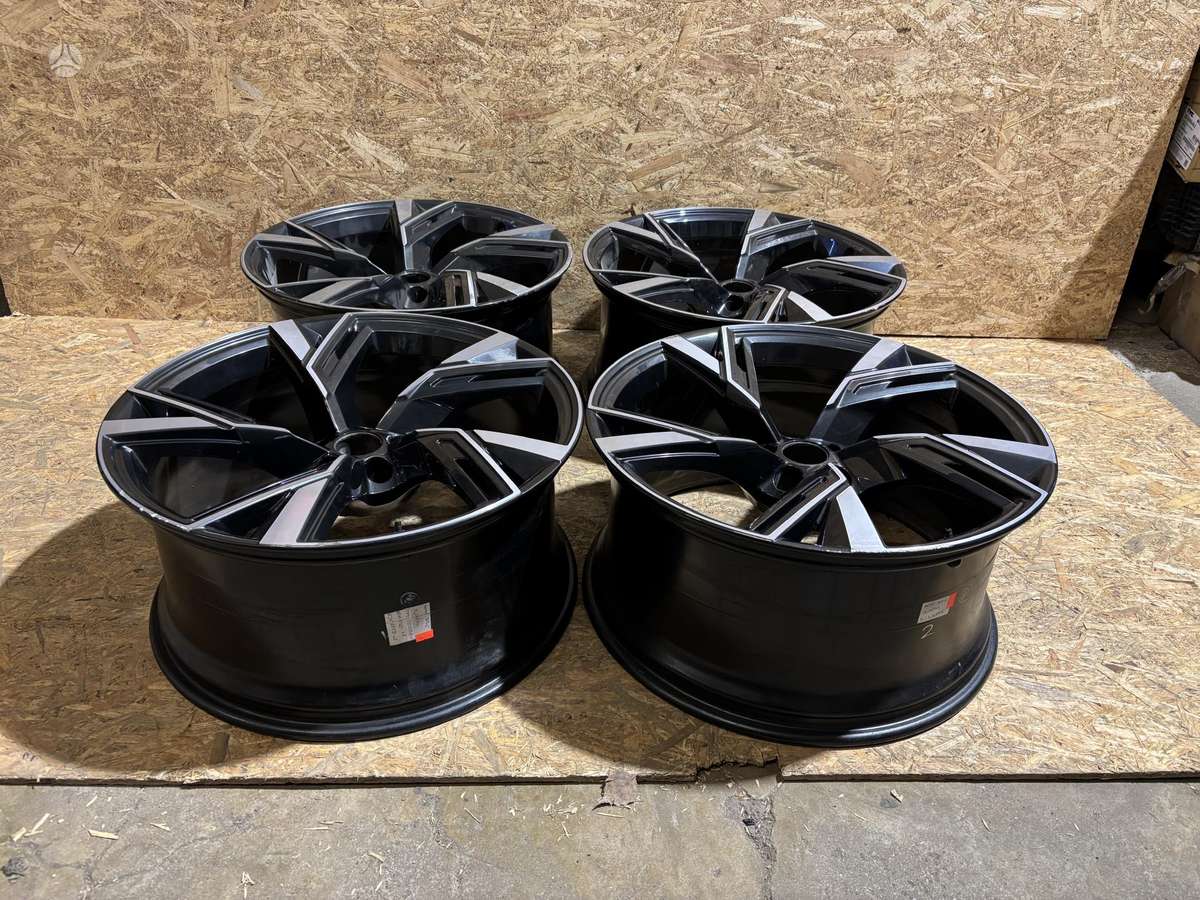 Audi RS 6, 4K0601025R, Cen25119