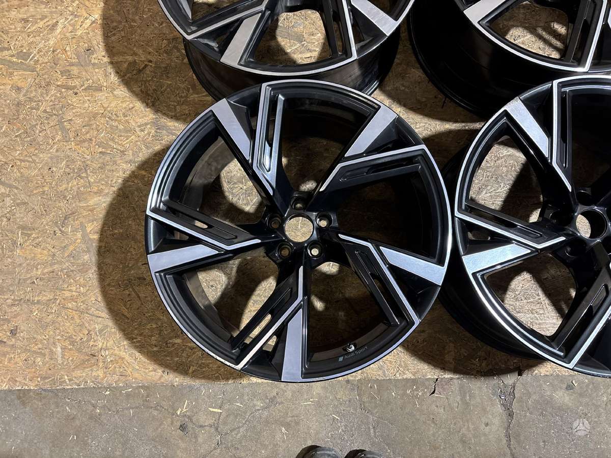 Audi RS 6, 4K0601025R, Cen25119