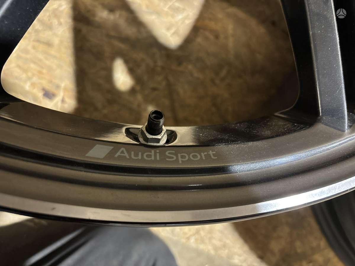 Audi RS 6, 4K0601025R, Cen25119