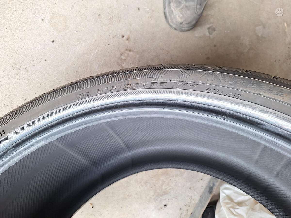 Yokohama, летние 275/35 R23