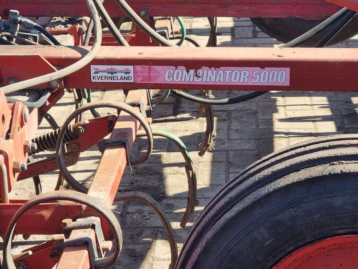 Kverneland Combinator 5000, kultivatoriai,akėčios