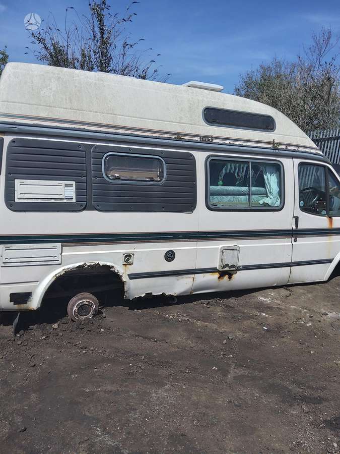 Ford Transit, passenger vans