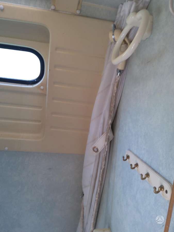 Ford Transit, passenger vans