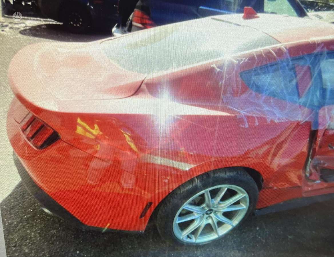 Ford Mustang kėbulo dalys