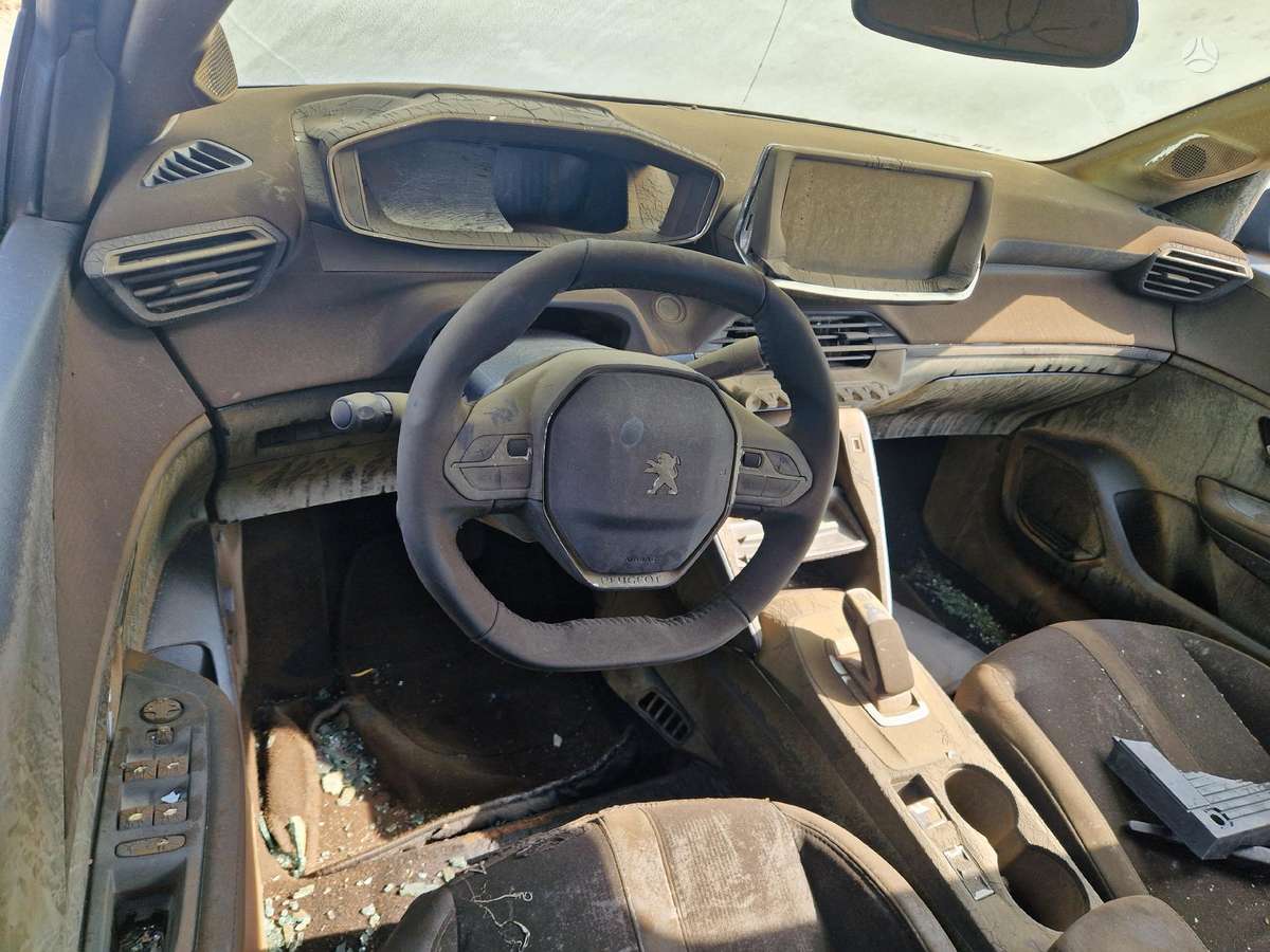 Peugeot 208 rezerves daļās