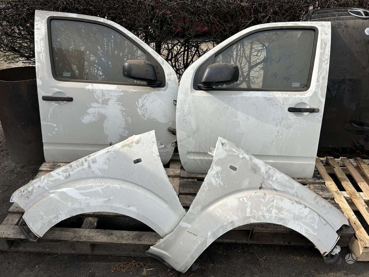 Nissan Navara bamperiai, durys, sparnai