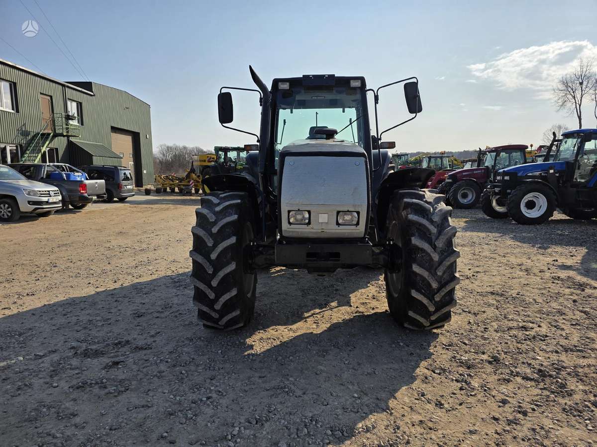 Valtra Valtra 8150, tractors