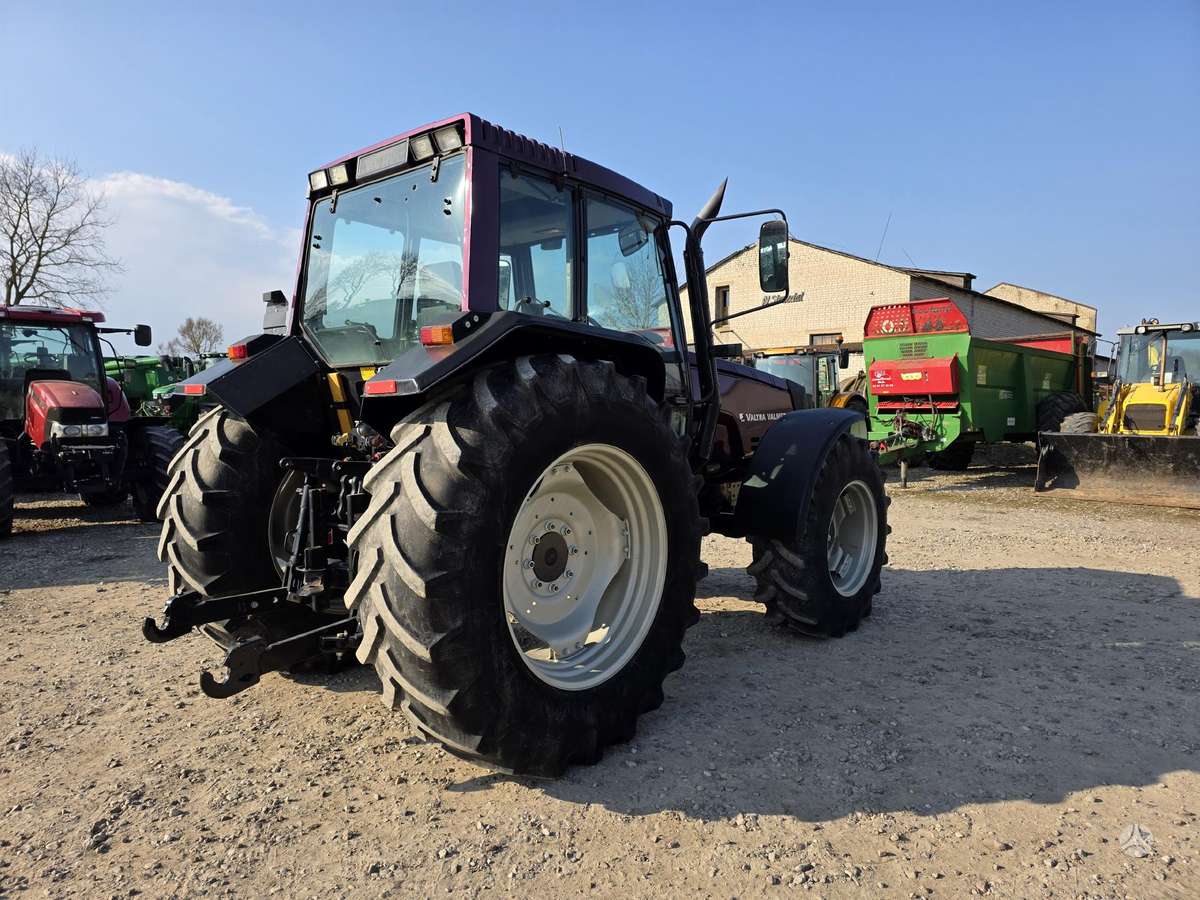 Valtra Valtra 8150, тракторы