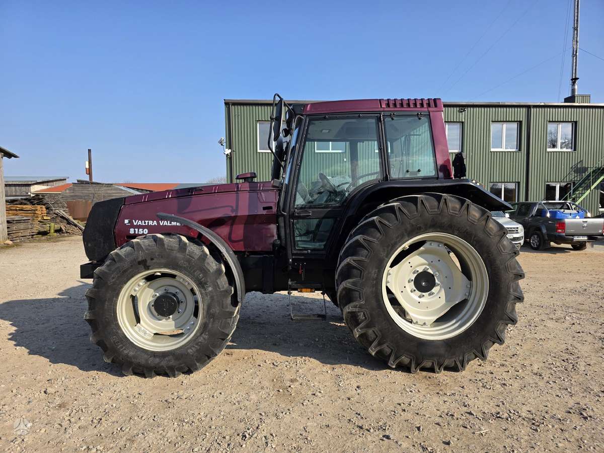 Valtra Valtra 8150, tractors