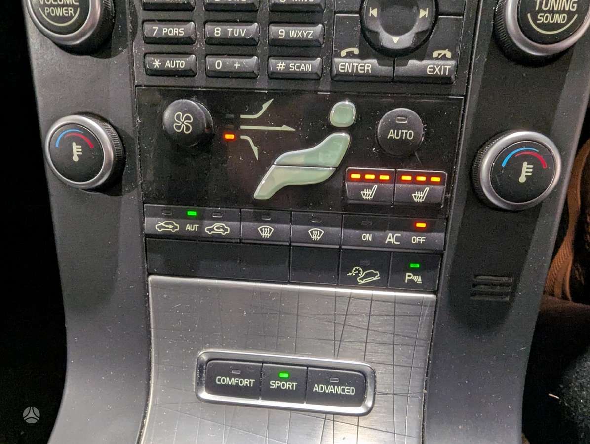 Volvo XC70