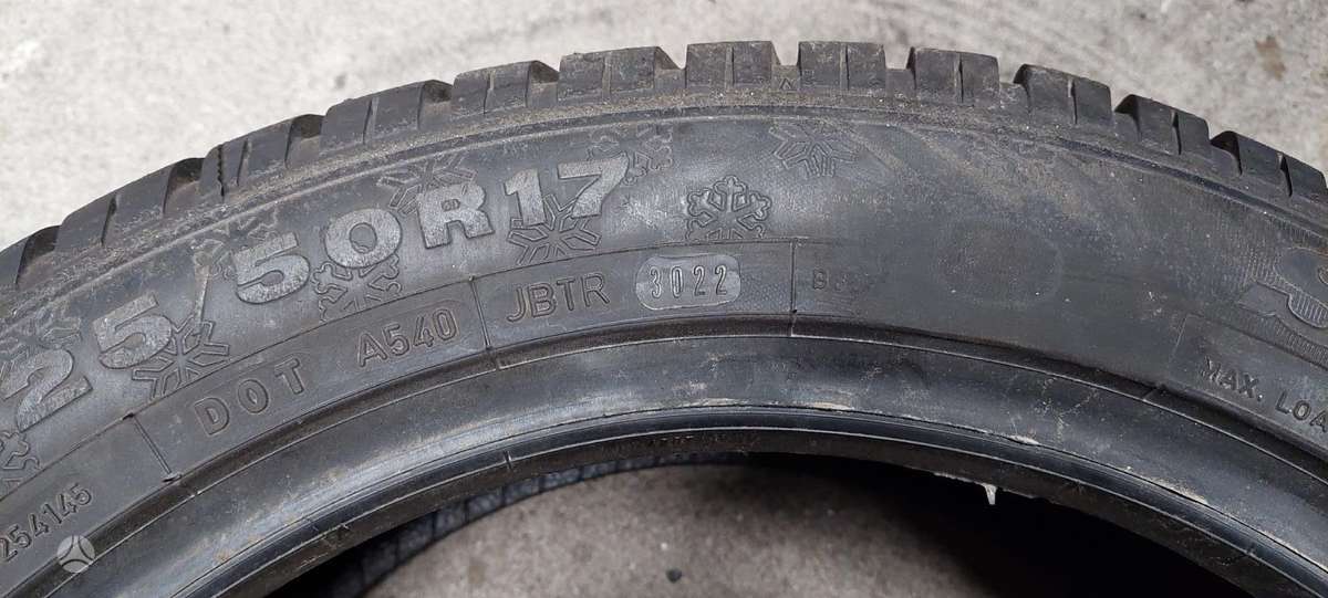 Dunlop, зимние 225/50 R17