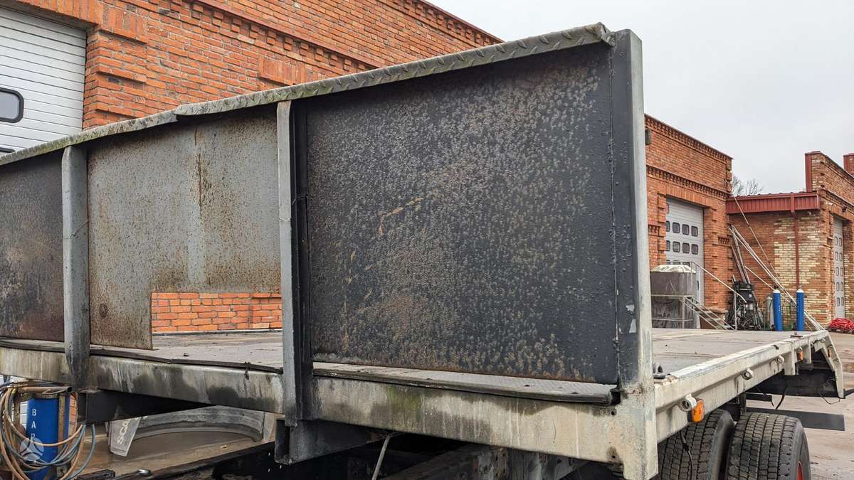 -Kita- Autovežio platforma, trucks