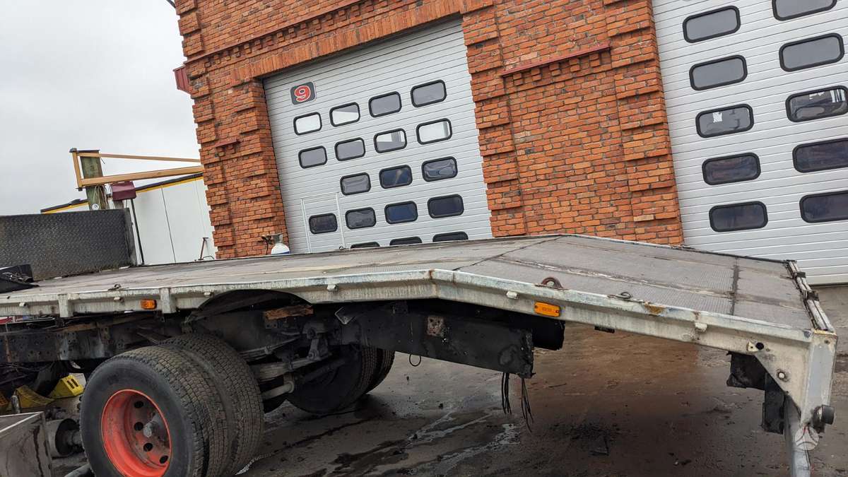 -Kita- Autovežio platforma, trucks