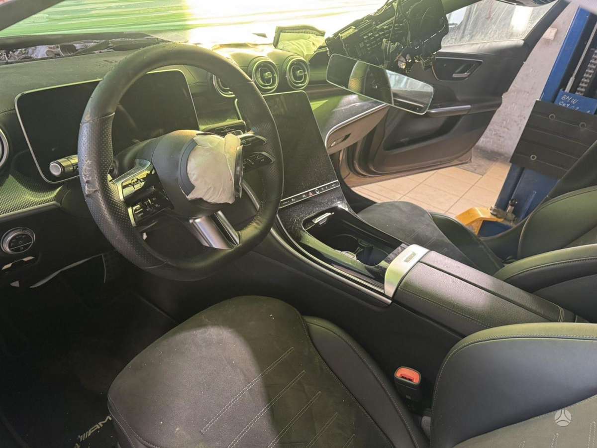 Mercedes-Benz C klasė dalimis