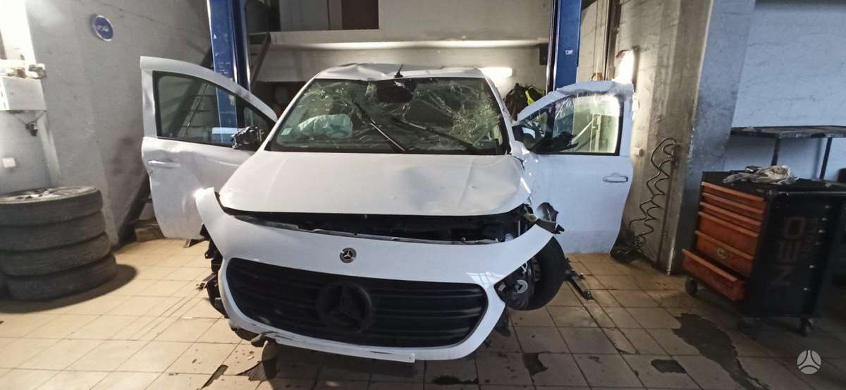 Mercedes-Benz Citan dalimis
