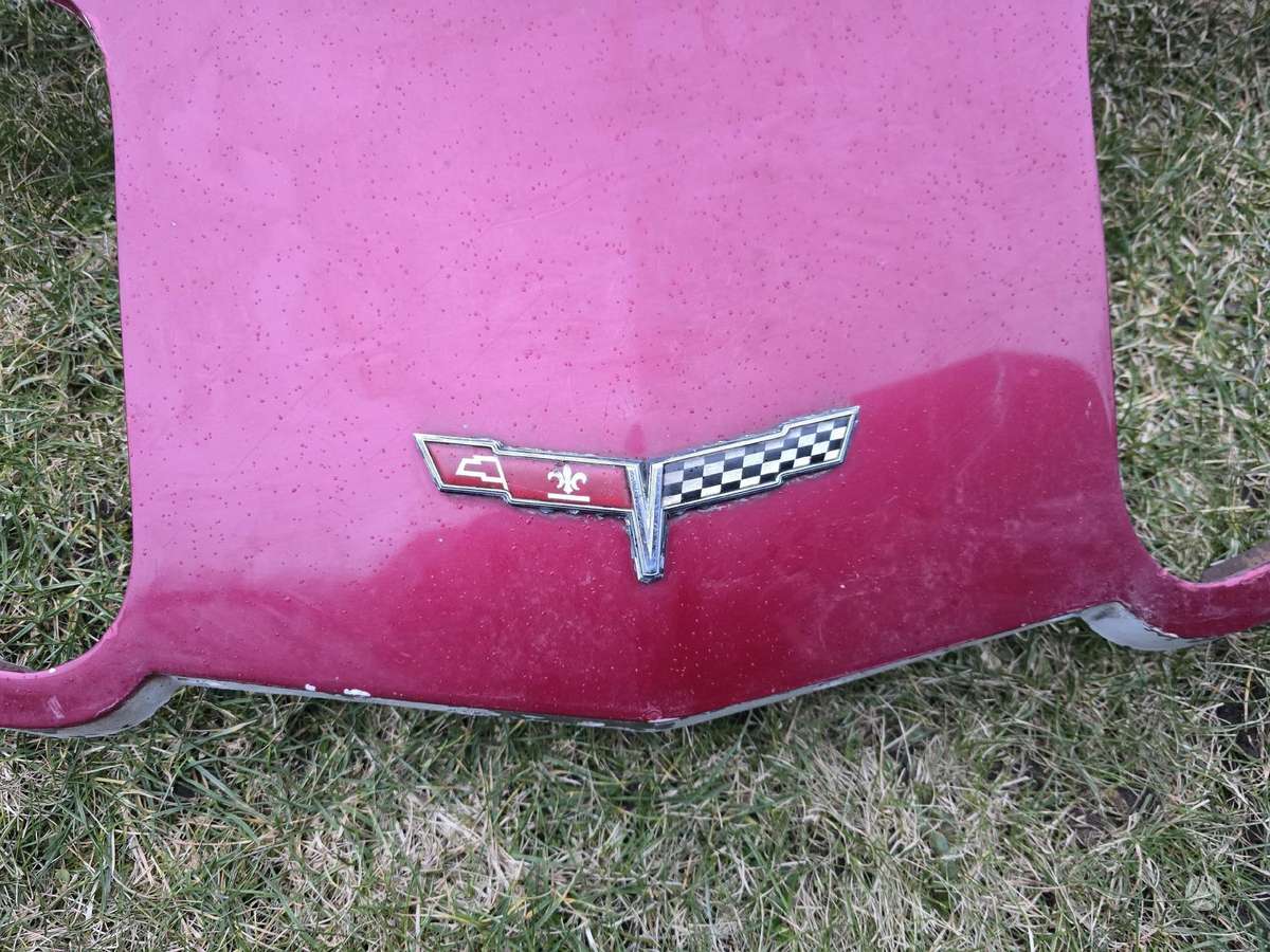 Chevrolet Corvette bamperi, spārni