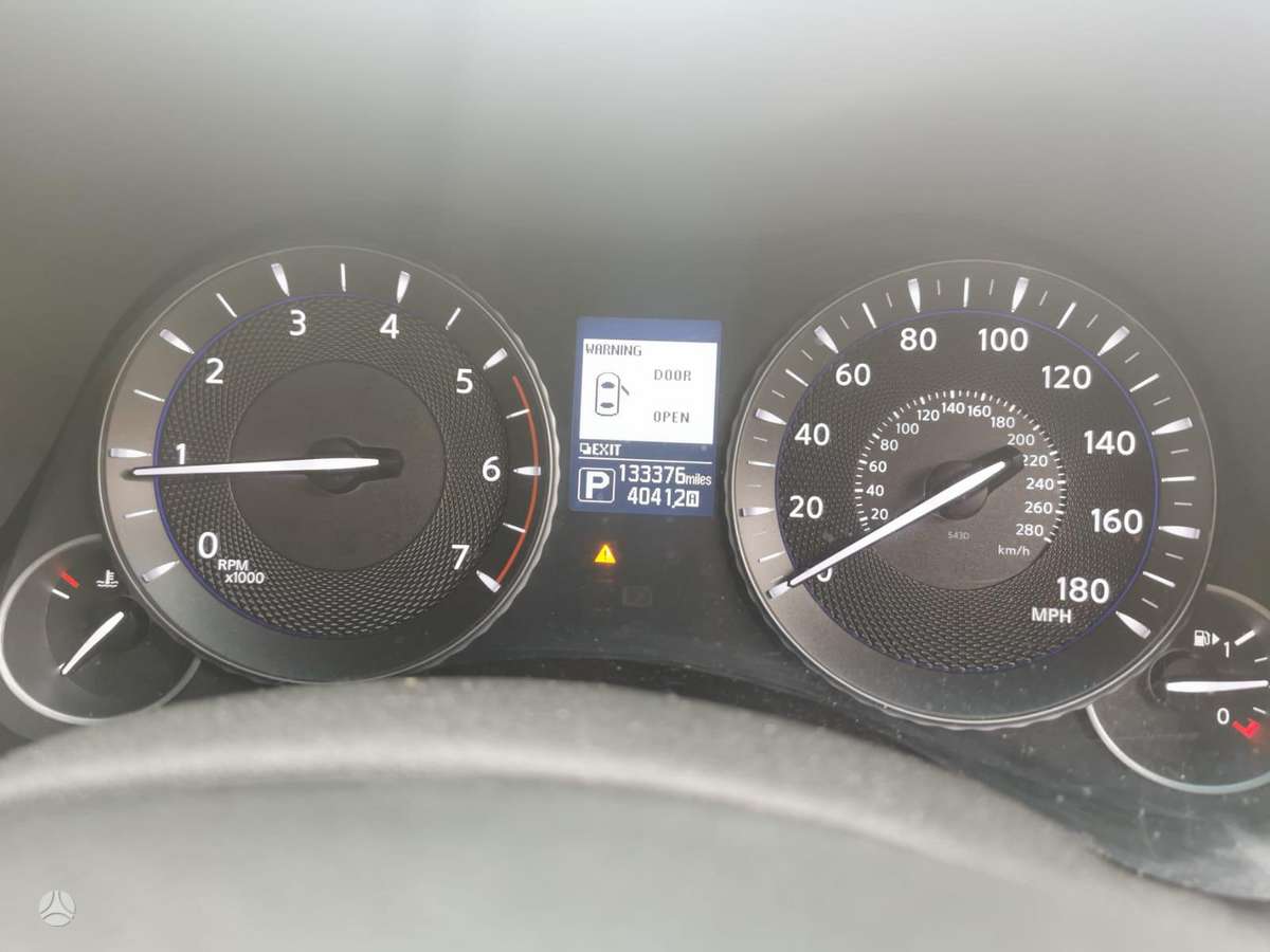 Infiniti Q70 for parts