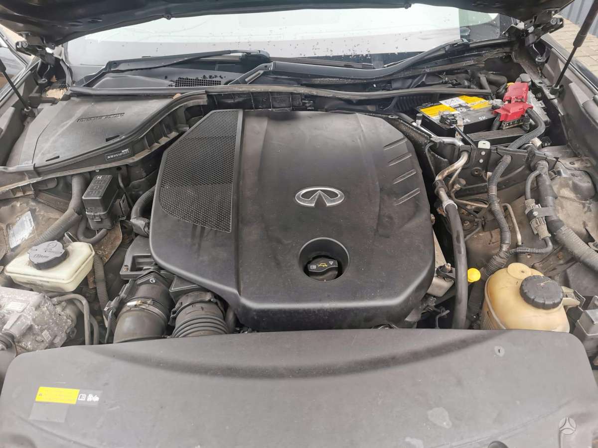 Infiniti Q70 for parts