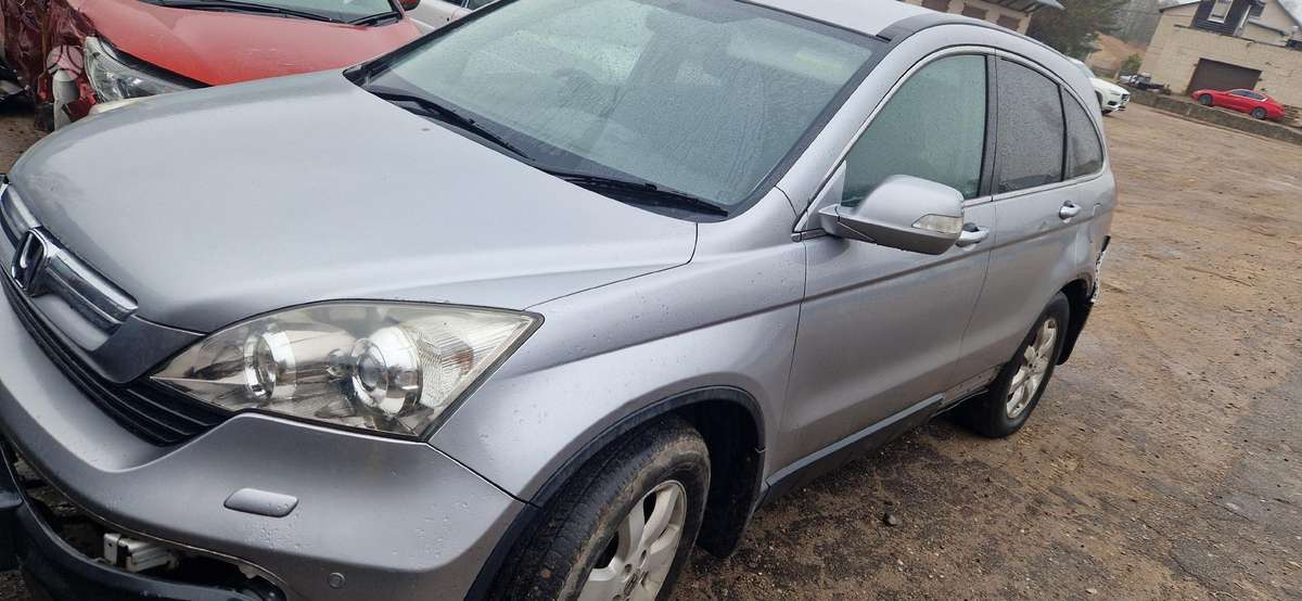 Honda CR-V rezerves daļās