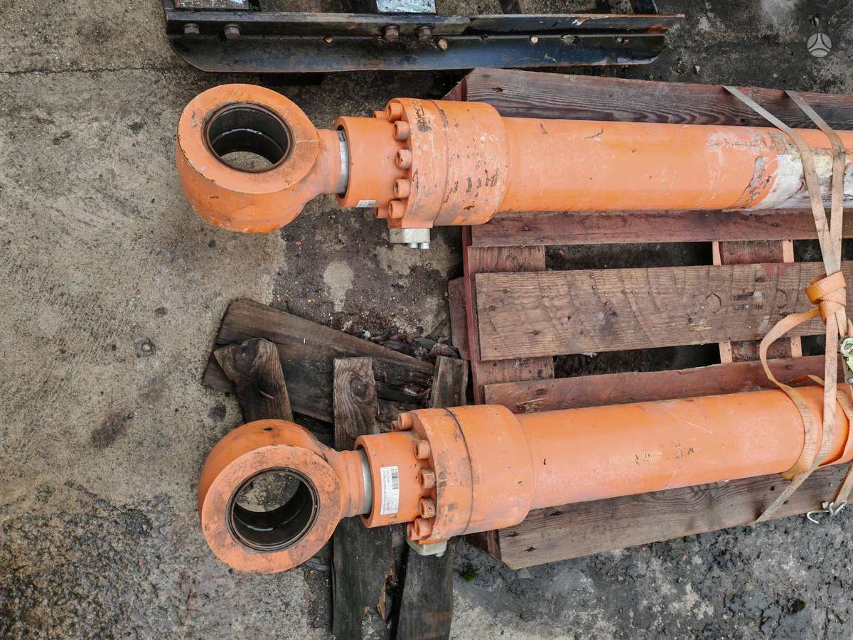 Hitachi Cilindrai, экскаваторы