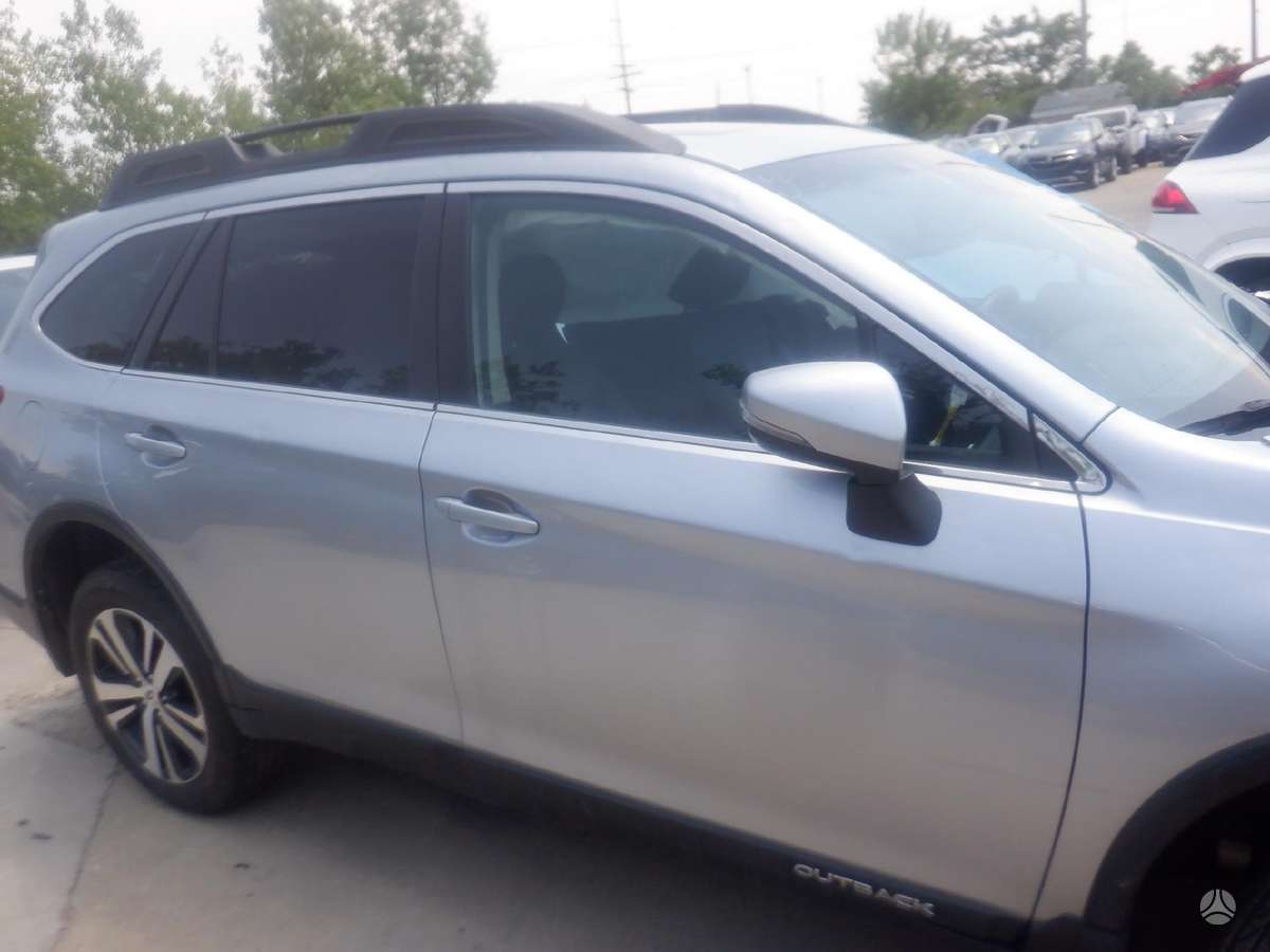 Subaru Outback dalimis