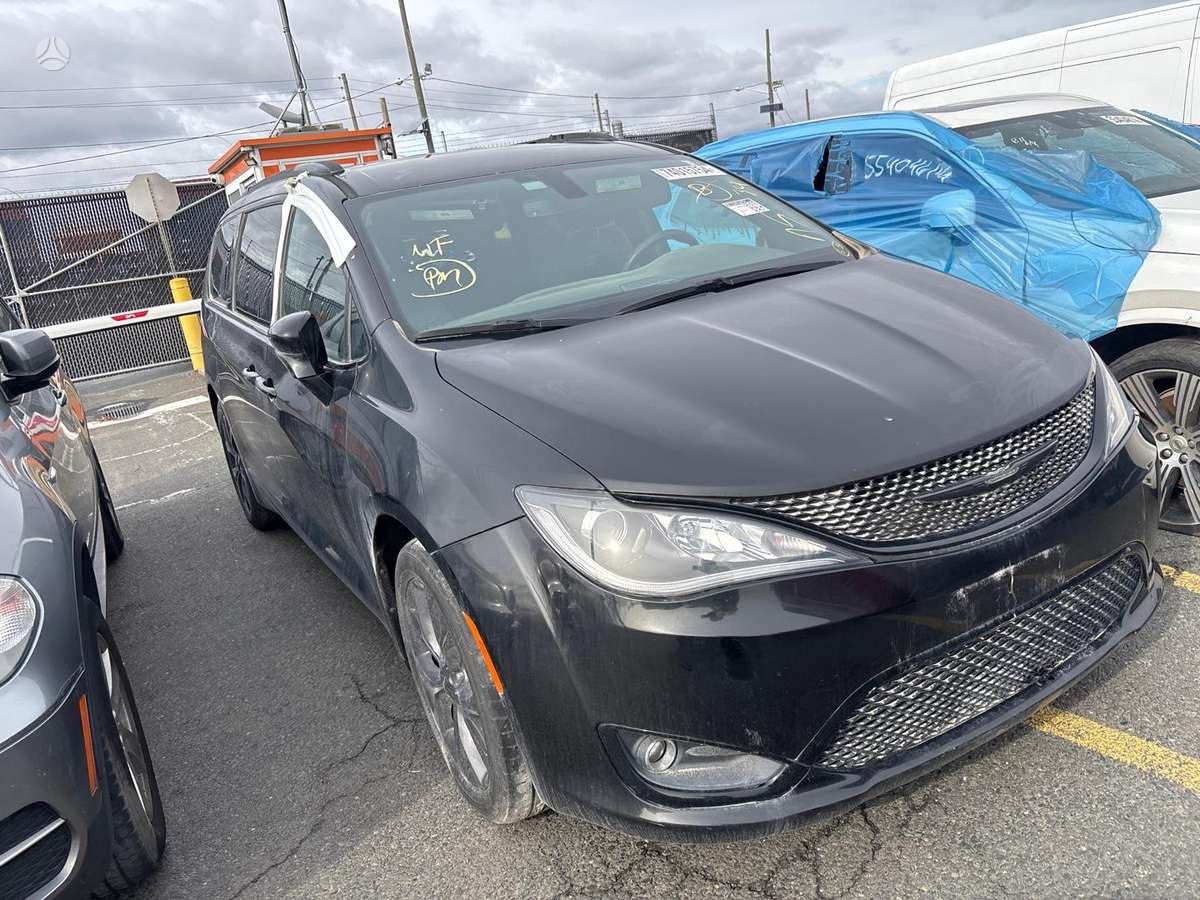 Chrysler Pacifica