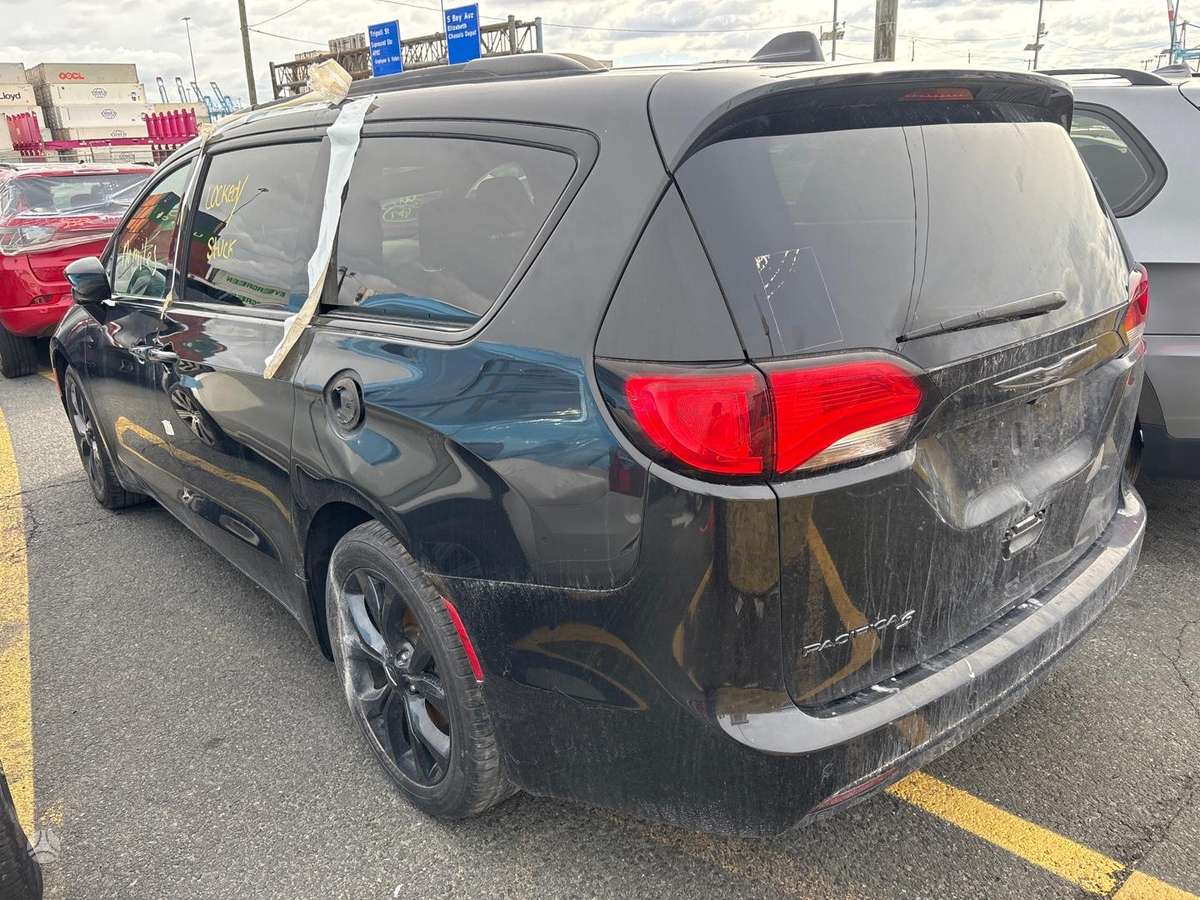 Chrysler Pacifica