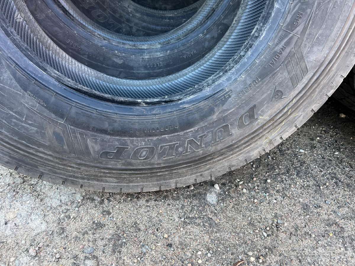 Dunlop, universalios 295/80 R22,5