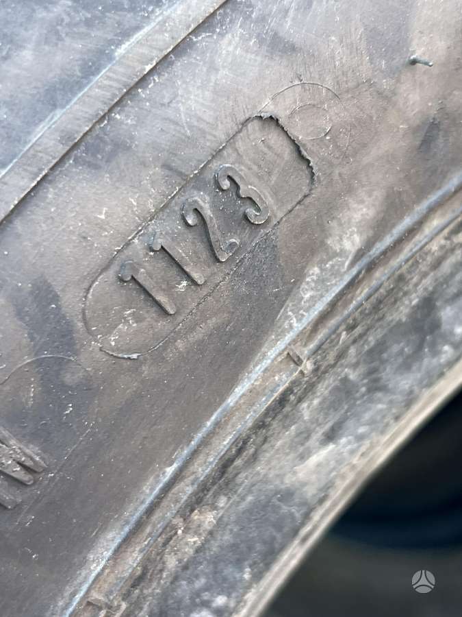 Dunlop, universalios 295/80 R22,5