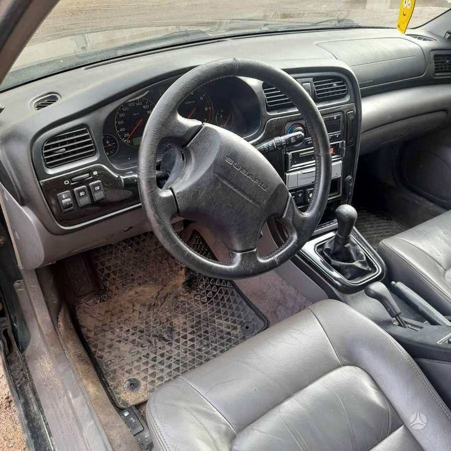Subaru Outback по частям